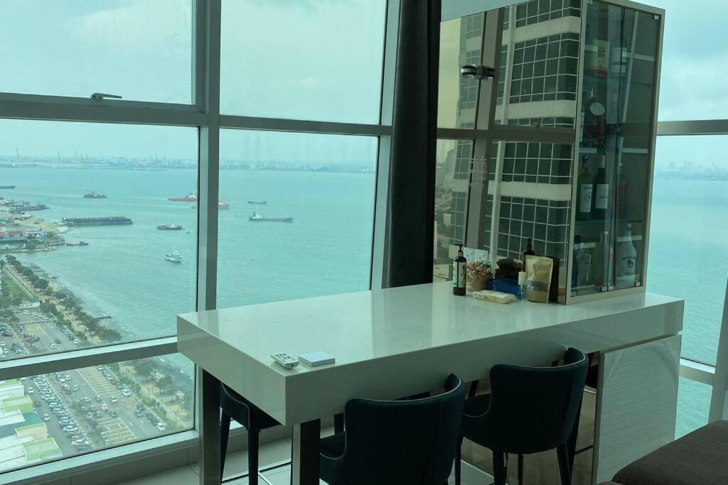 The Maritime Suite @ Panoramic Duplex 海景の家 Jelutong Eksteriør billede